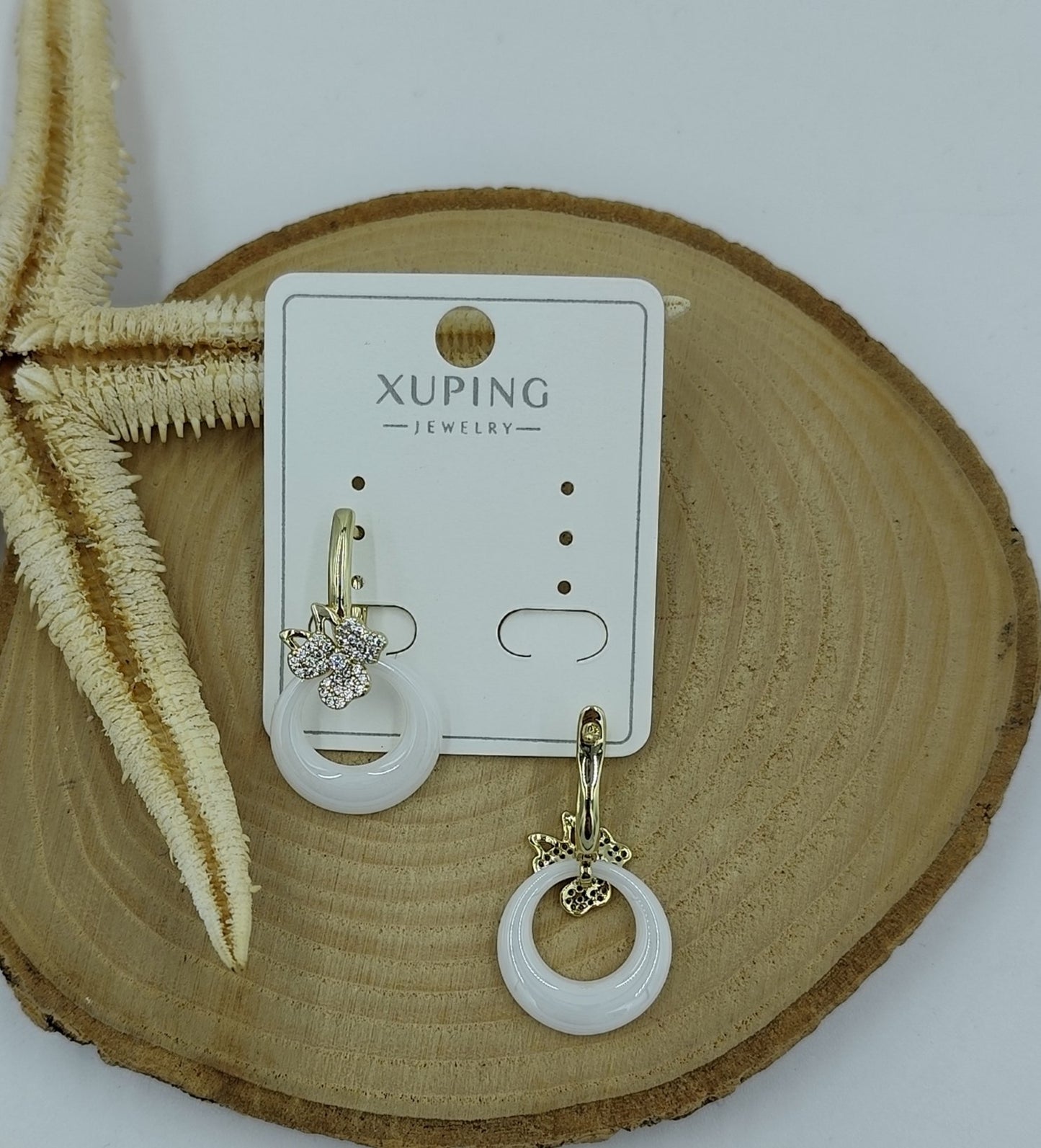 14 K Taş Detaylı Küpe