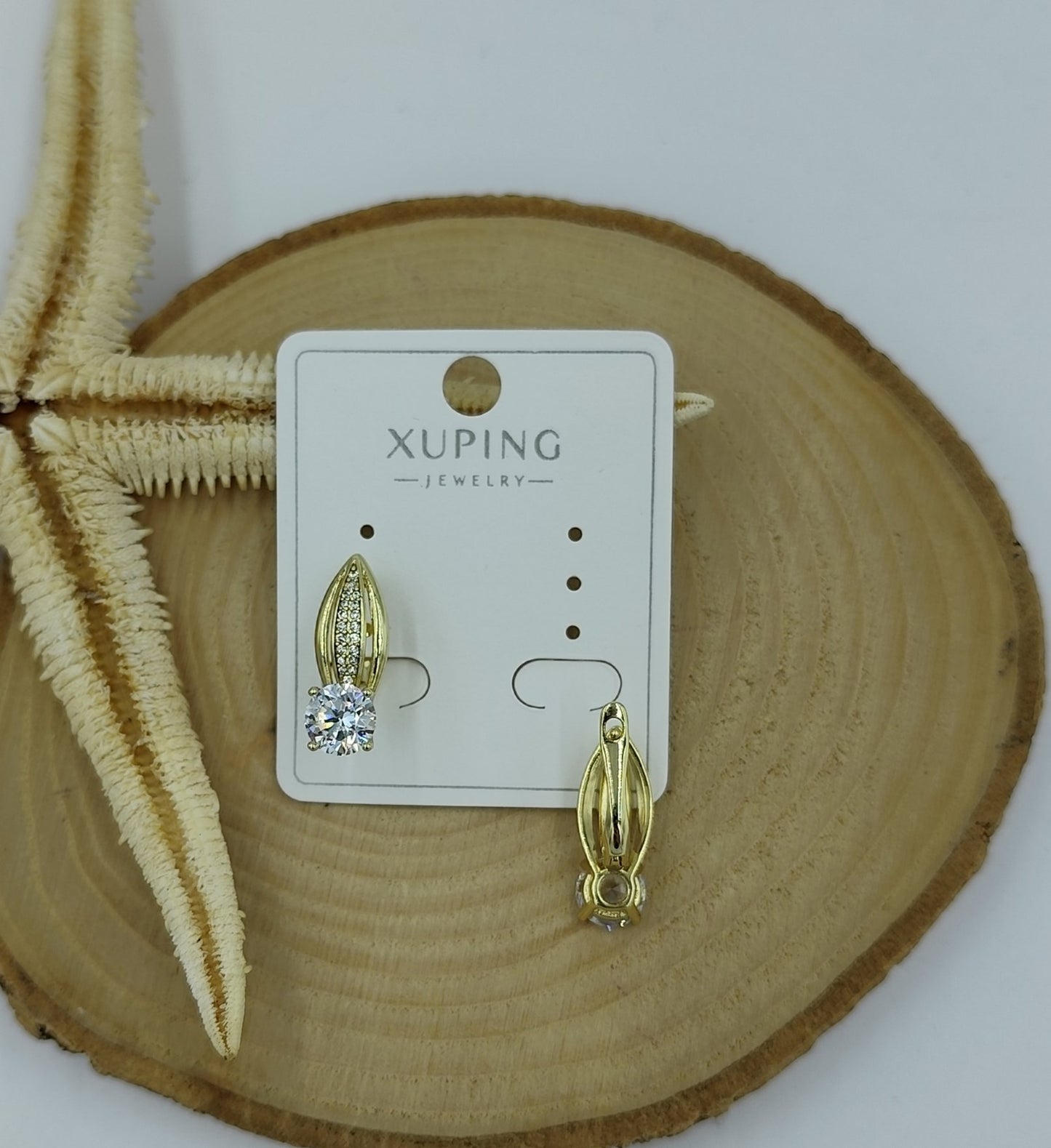 14 K Taş Detaylı Küpe