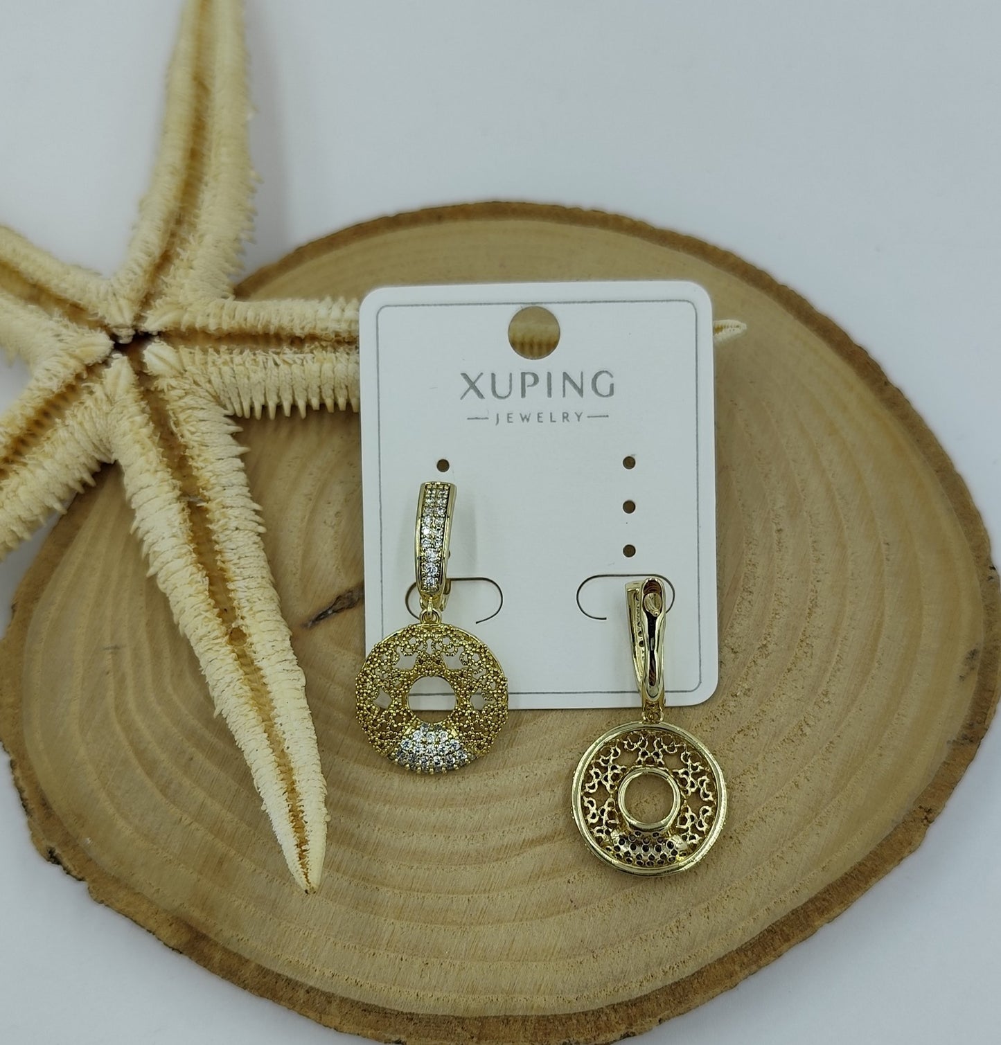 14 K Taş Detaylı Küpe