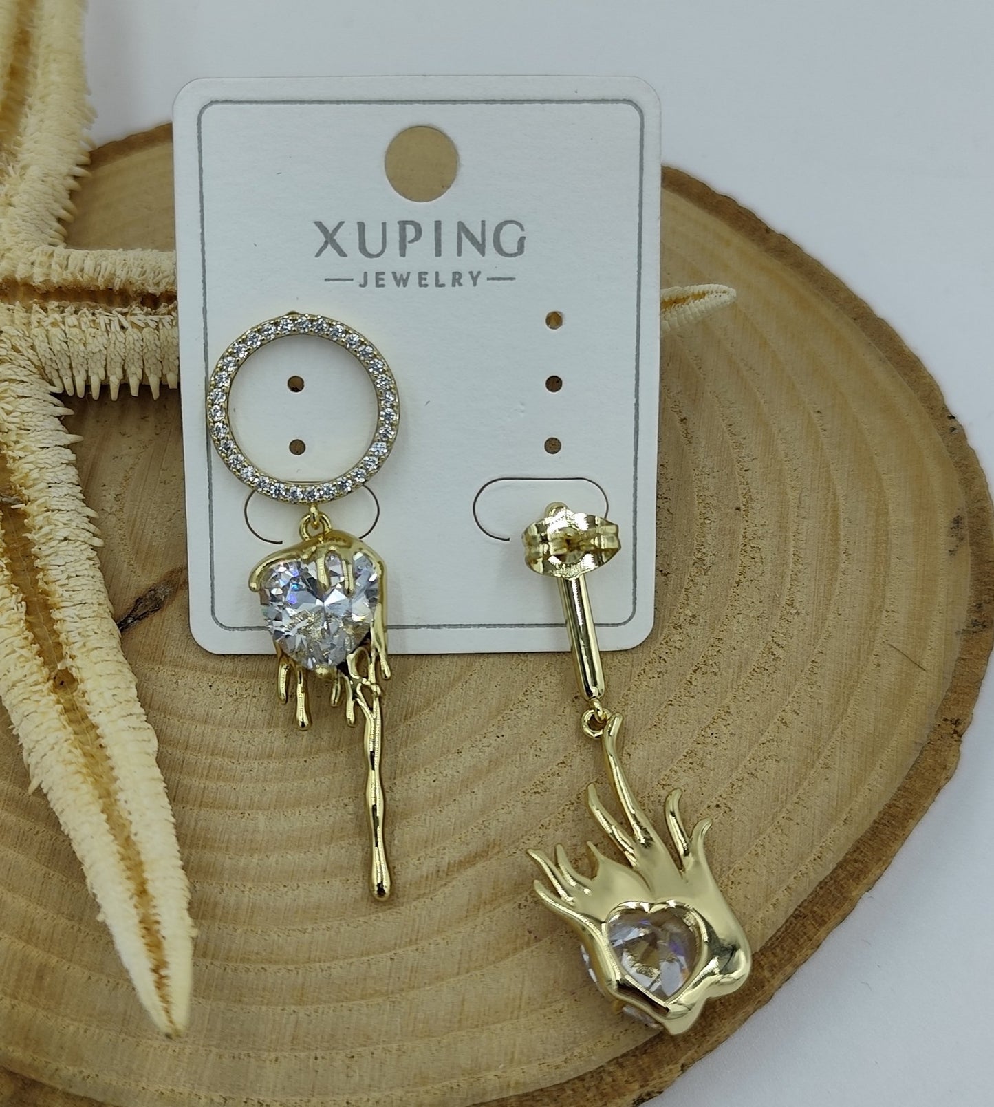 14 K Taş Detaylı Küpe
