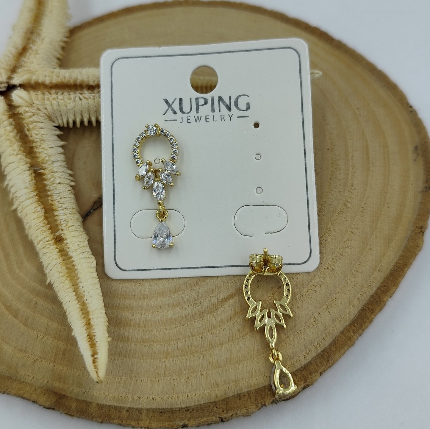 14 K Taş Detaylı Küpe