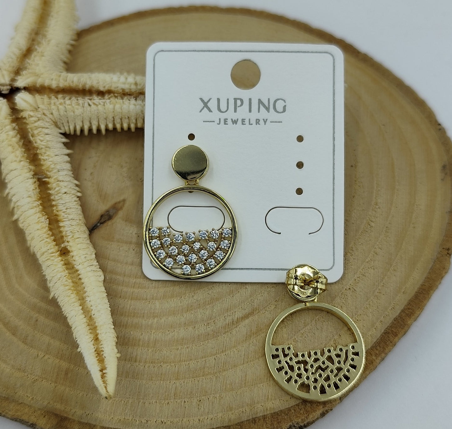 14 K Taş Detaylı Küpe