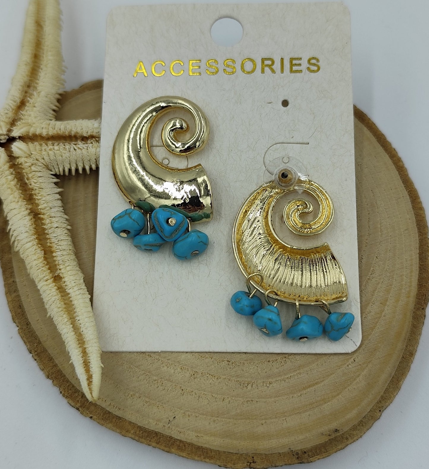 Mavi Boncuklu Spiral Gold Küpe