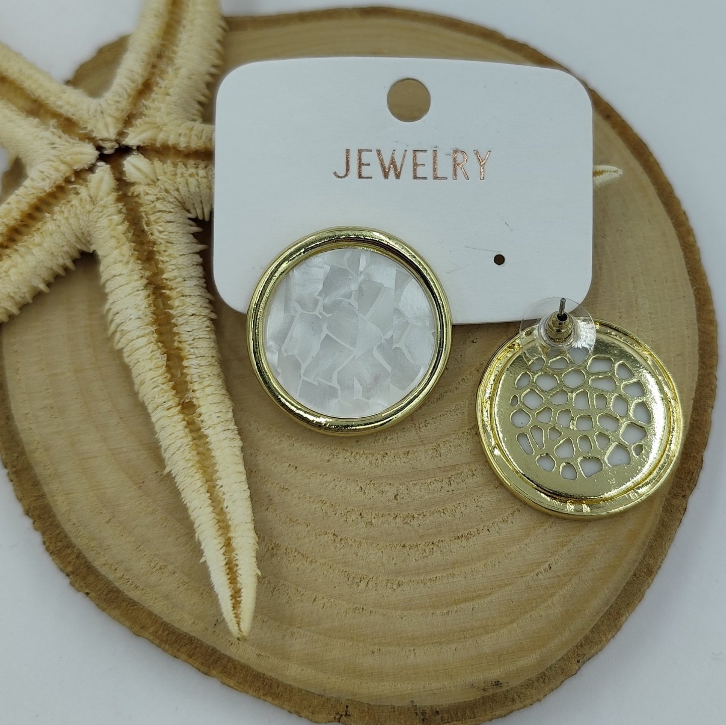 Beyaz Yuvarlak Gold Küpe