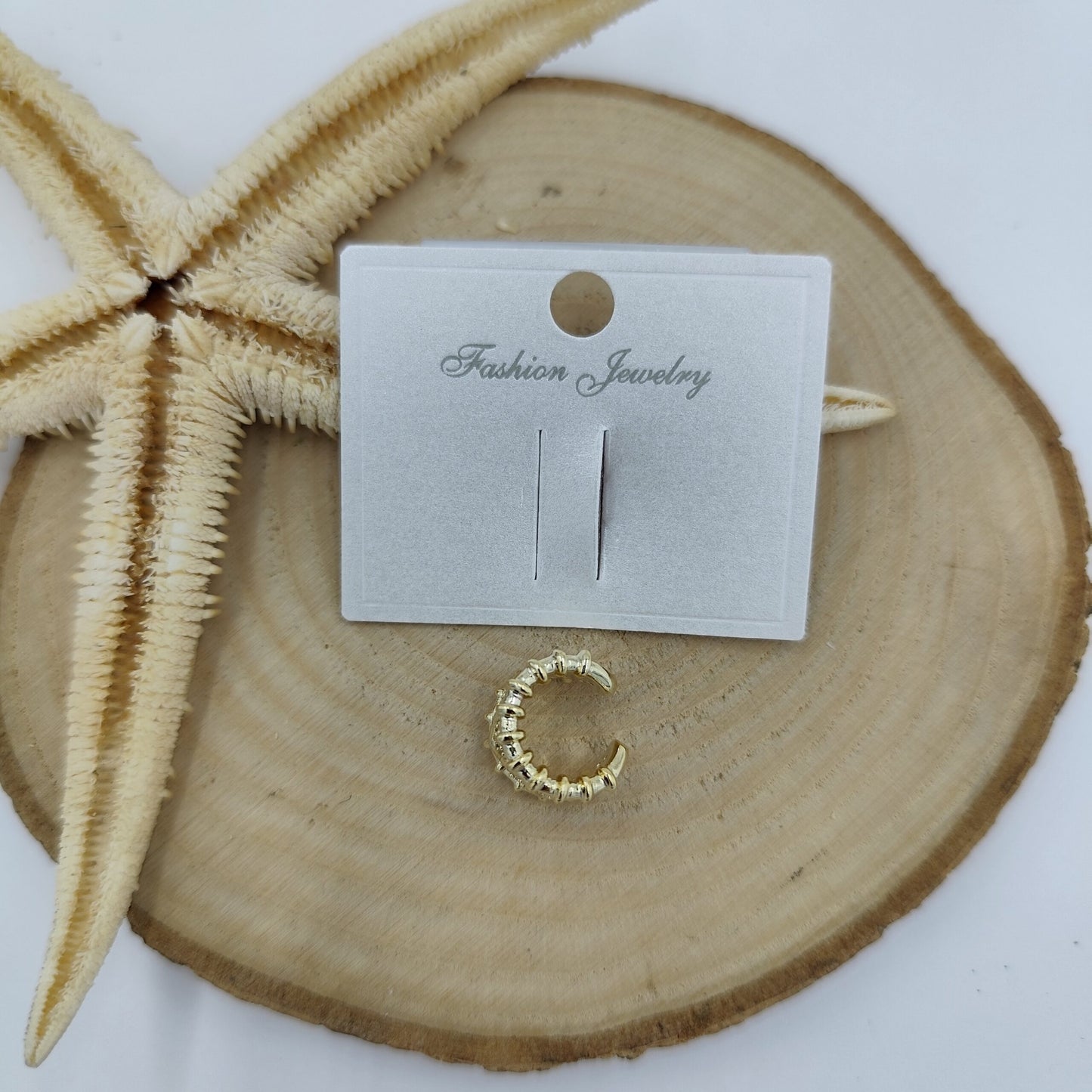 Taş Detaylı Gold Kıkırdak Küpe