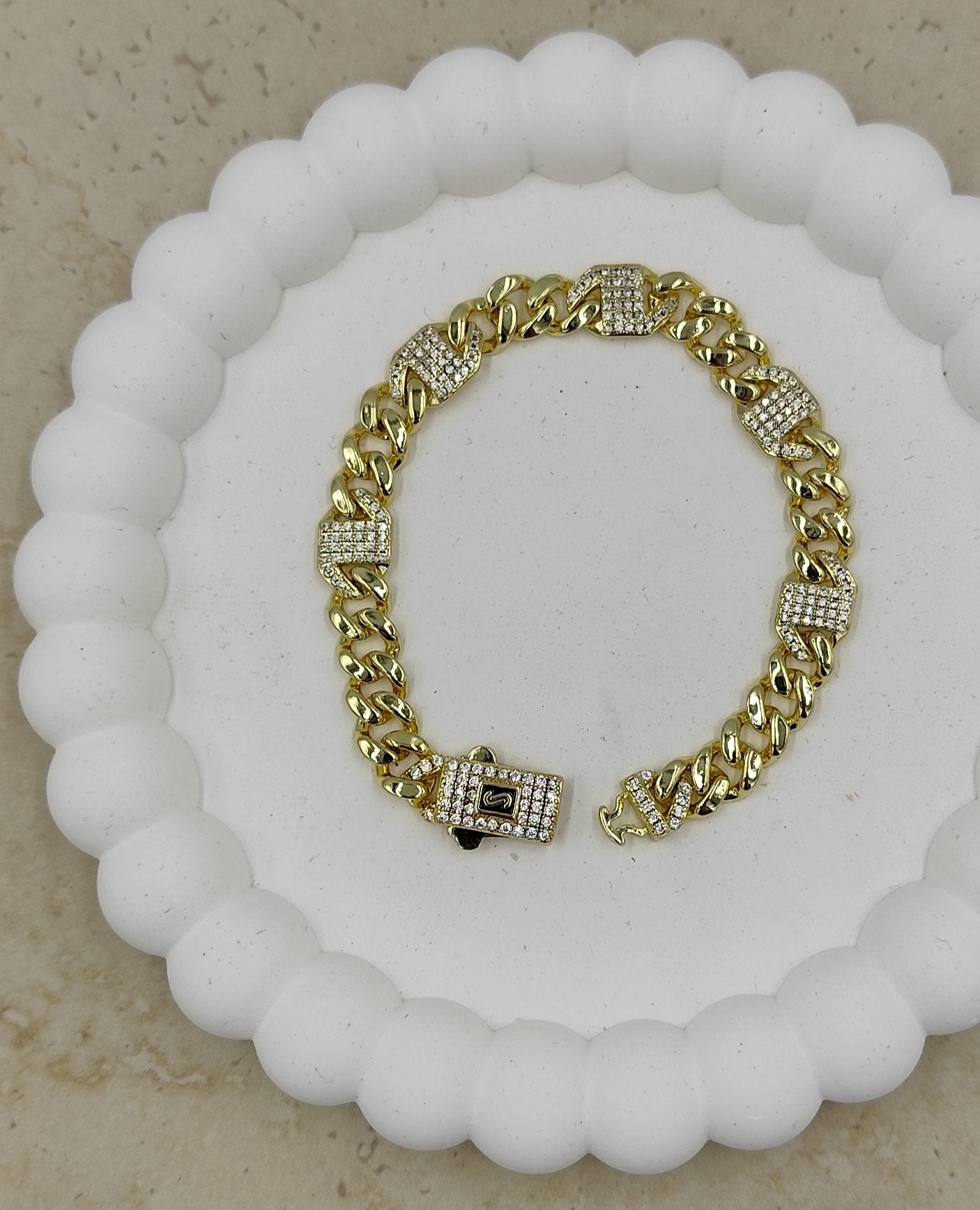 14 K Taş Detaylı Gurmet Bileklik