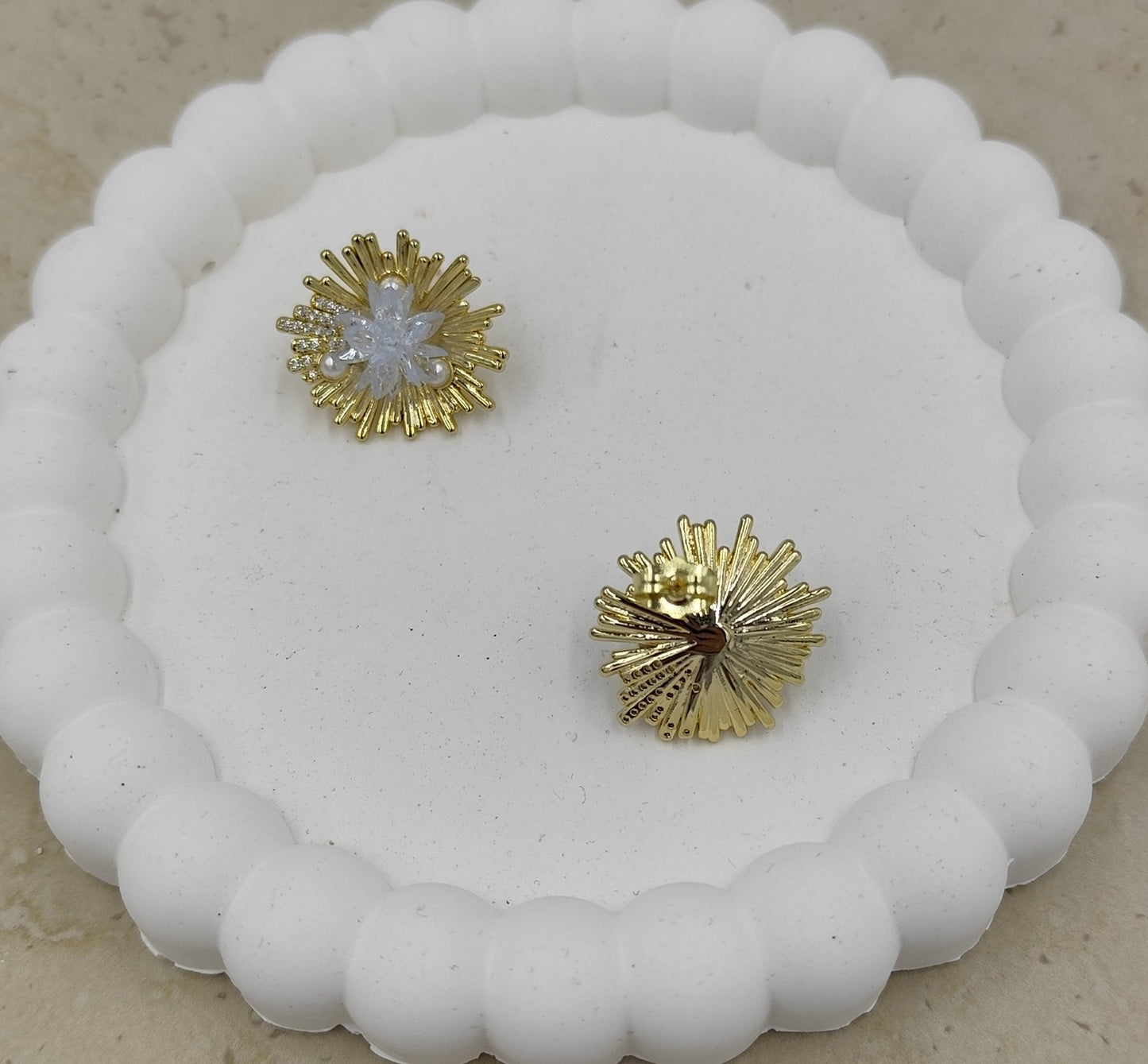 14 K Taş Detaylı Küpe Xuping