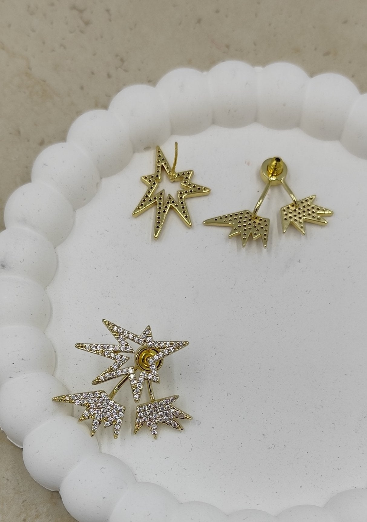 Taş Detaylı Yıldız Küpe Gold