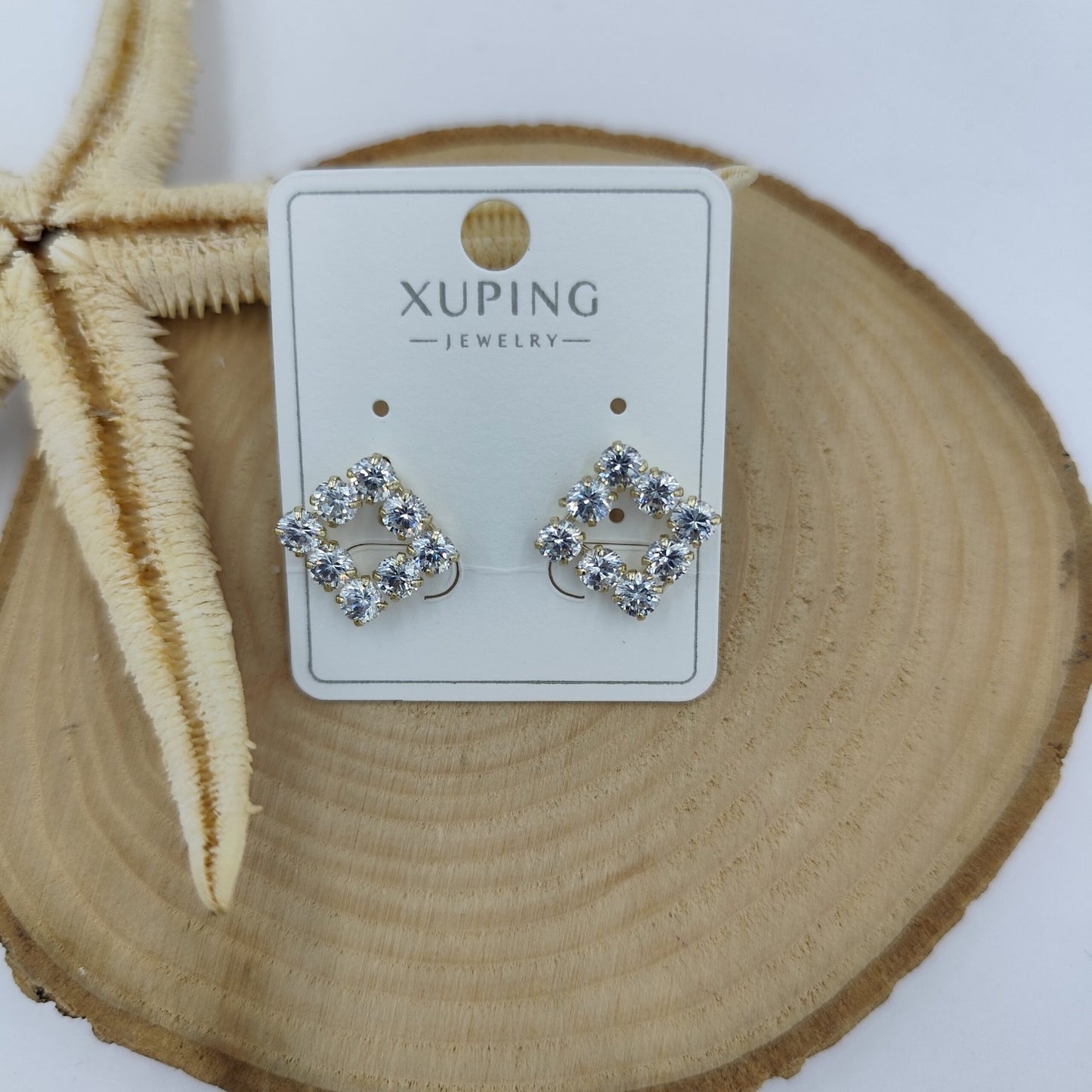 14 K Taş Detaylı Küpe