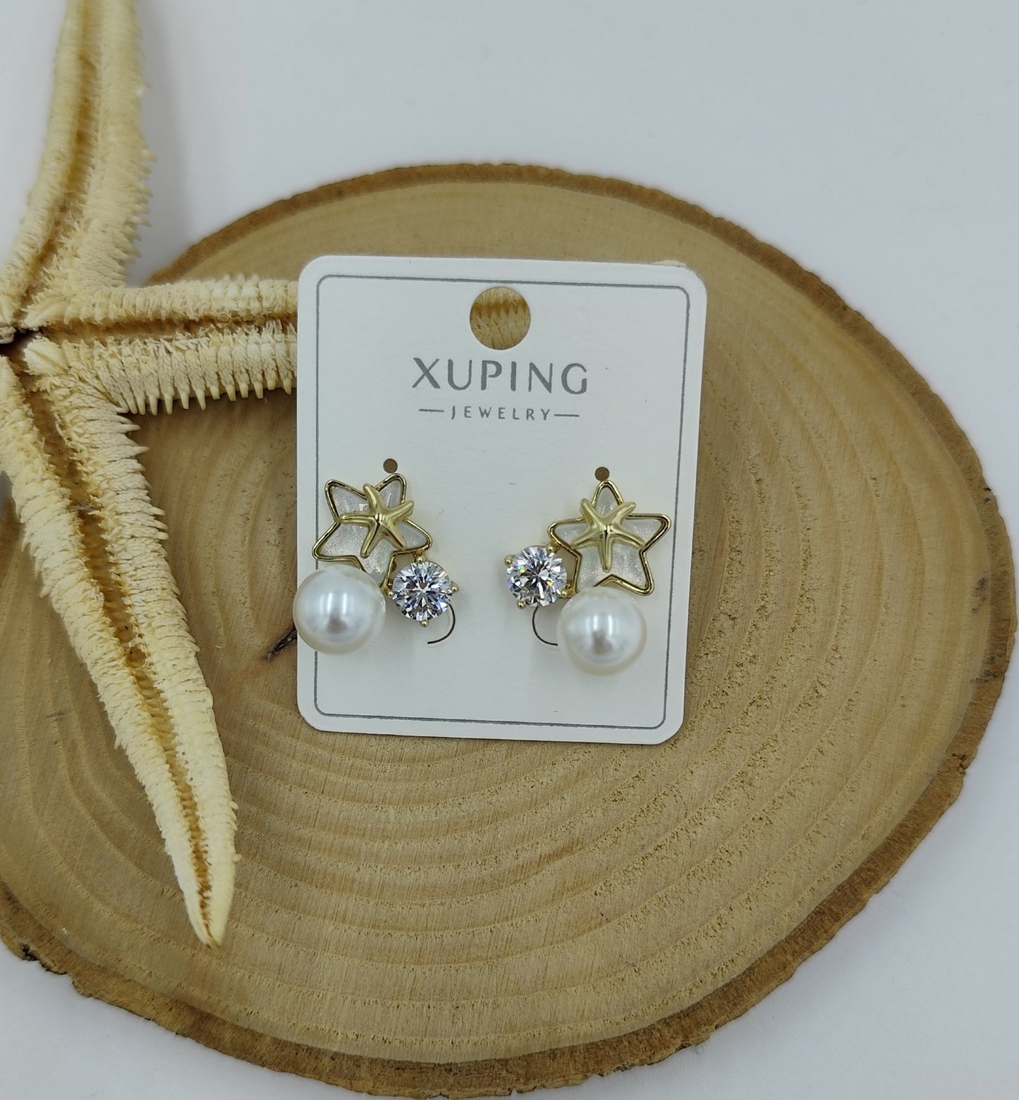 14 K İnci ve Taş Detaylı Küpe