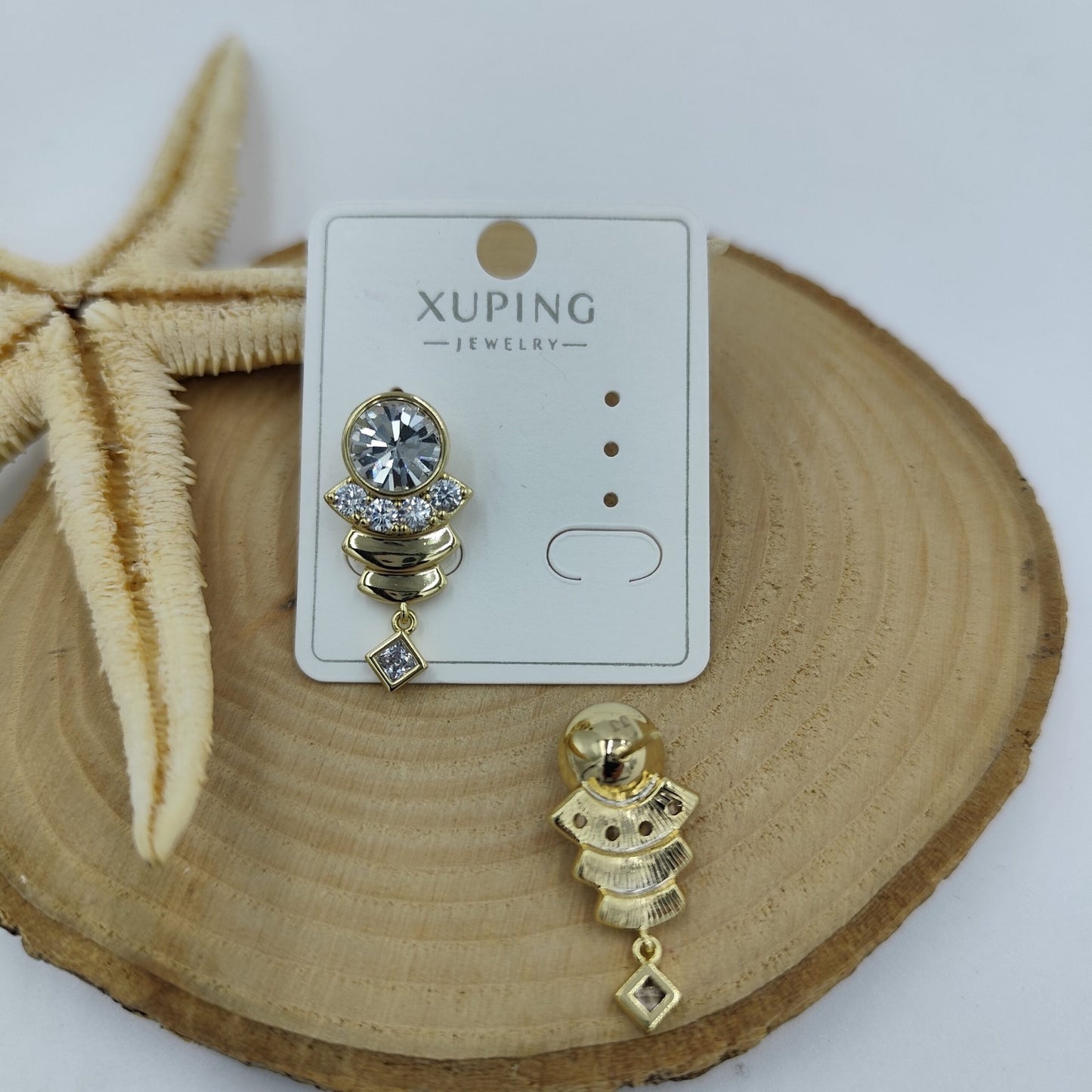 14 K Taş Detaylı Küpe