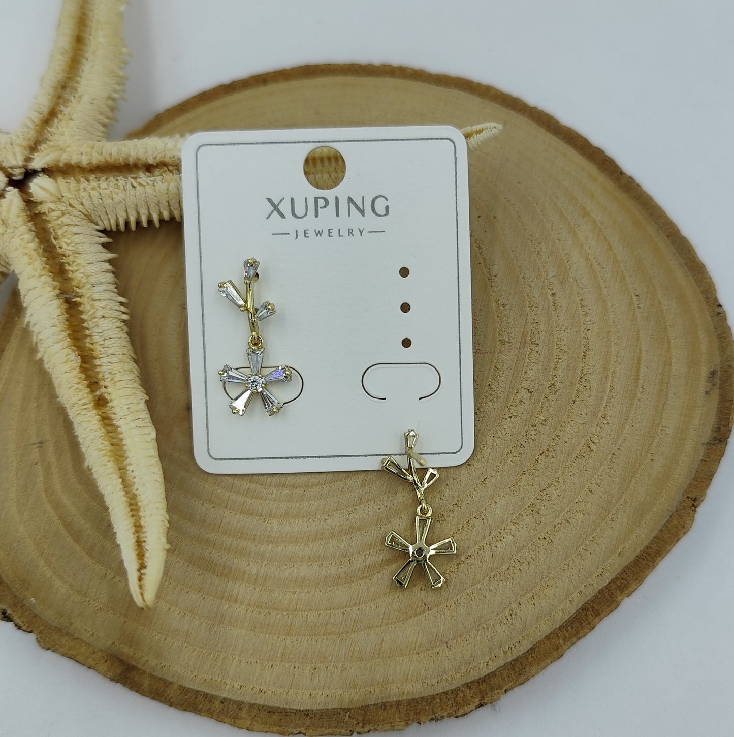 14 K Taş Detaylı Kar Tanesi Küpe