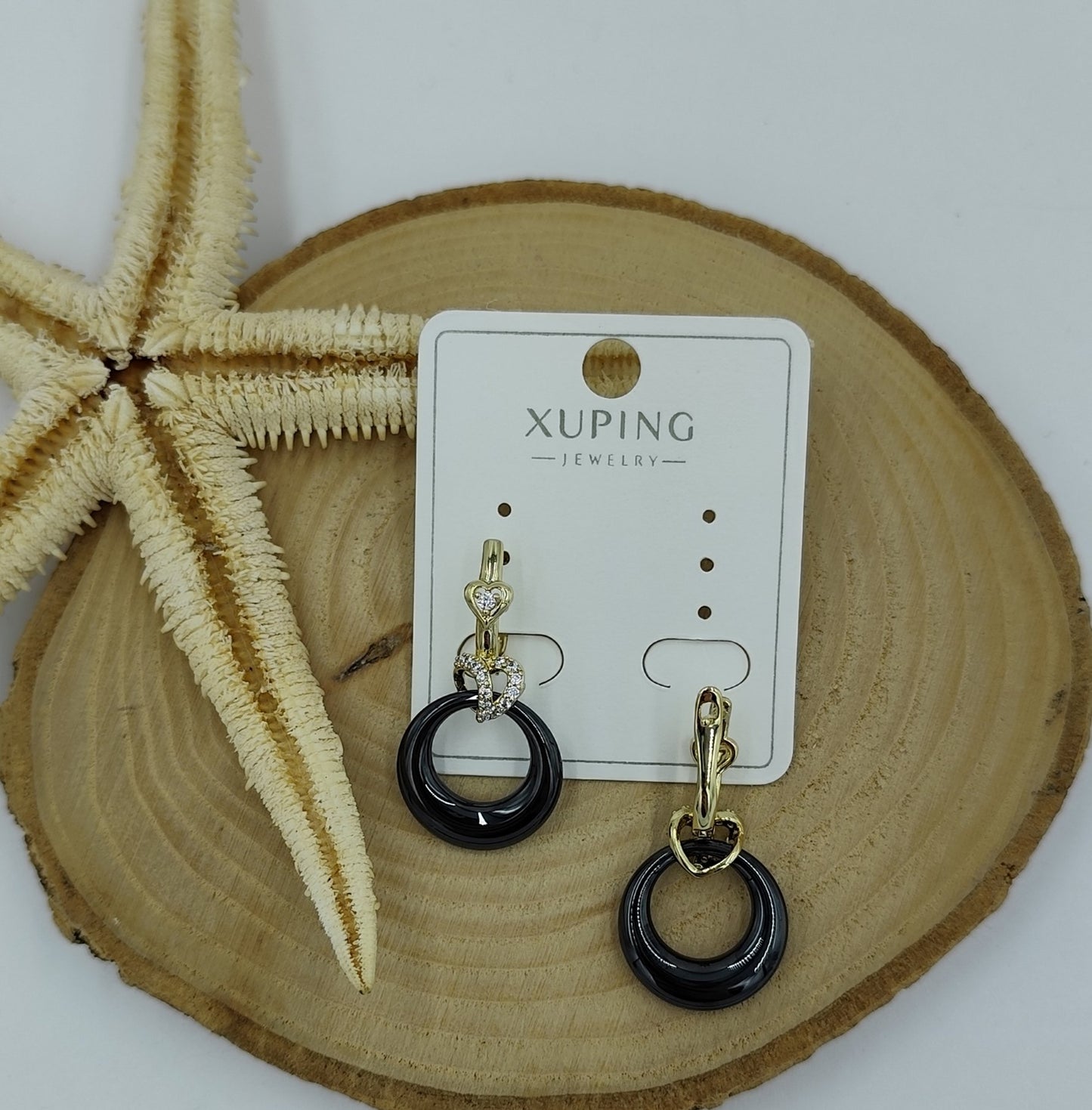 14 K Taş Detaylı Siyah Küpe