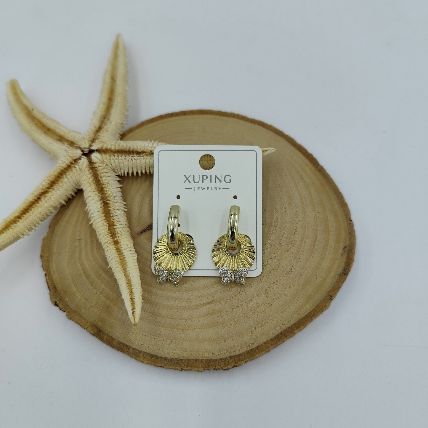 14 K Taş ve Kelebek Detaylı Küpe