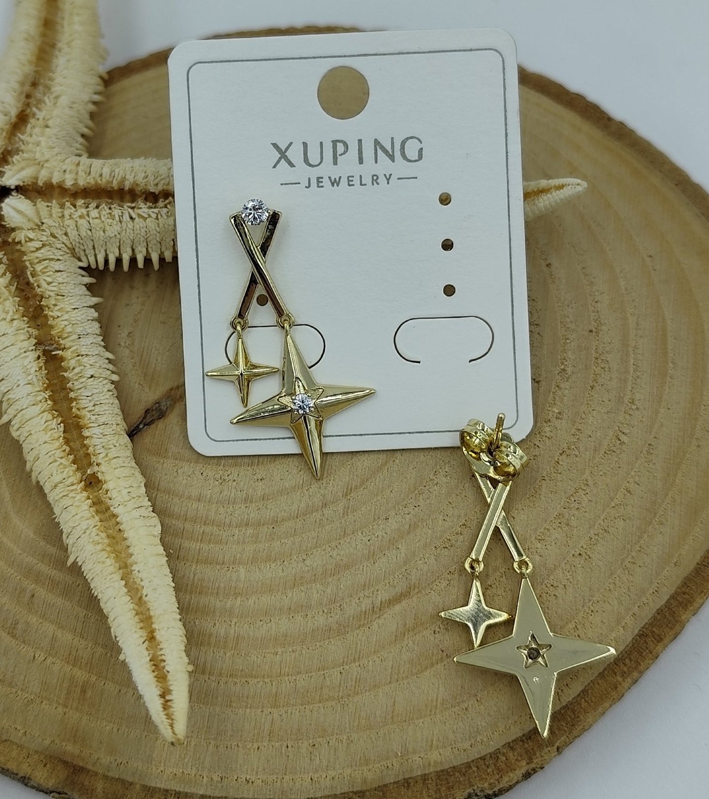 14 K Taş Detaylı Yıldız Küpe