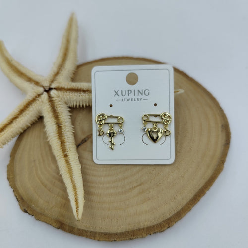 14 K Taş ve Harf Detaylı Küpe