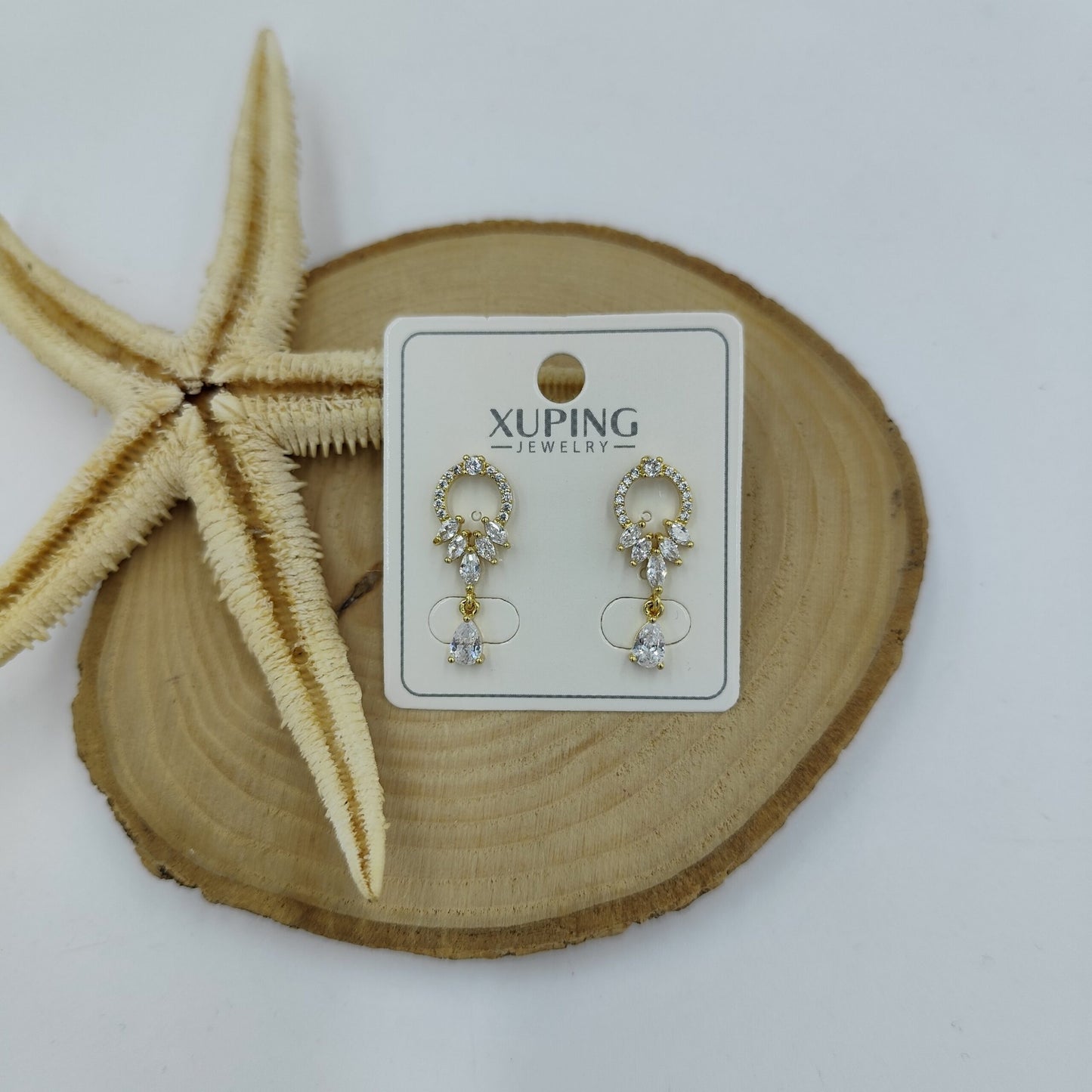 14 K Taş Detaylı Küpe
