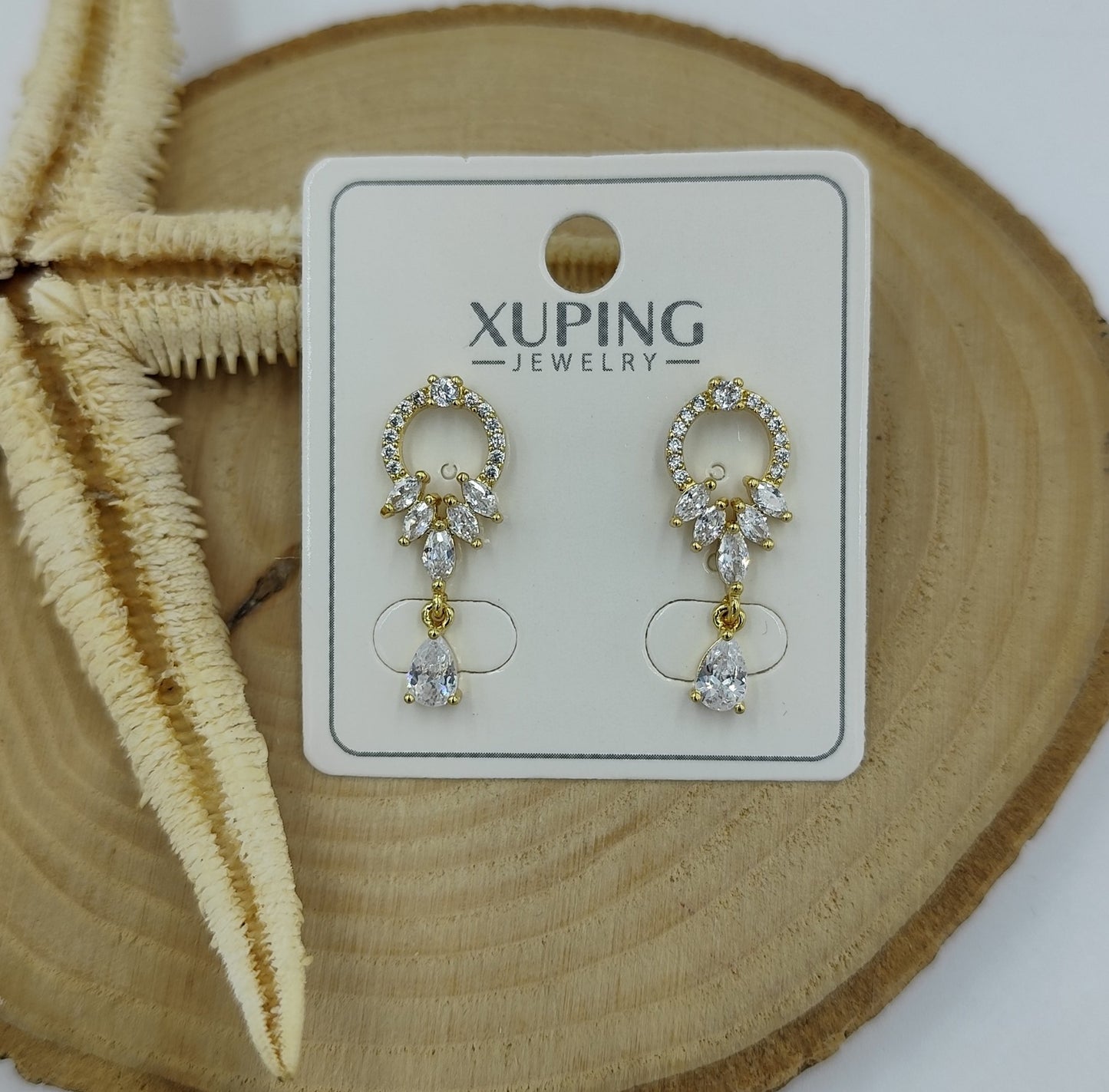 14 K Taş Detaylı Küpe