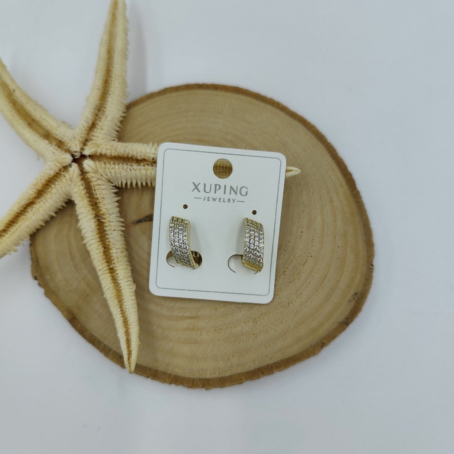 14 K Taş Detaylı Küpe