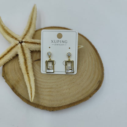 14 K Taş Detaylı Minik Kare Küpe