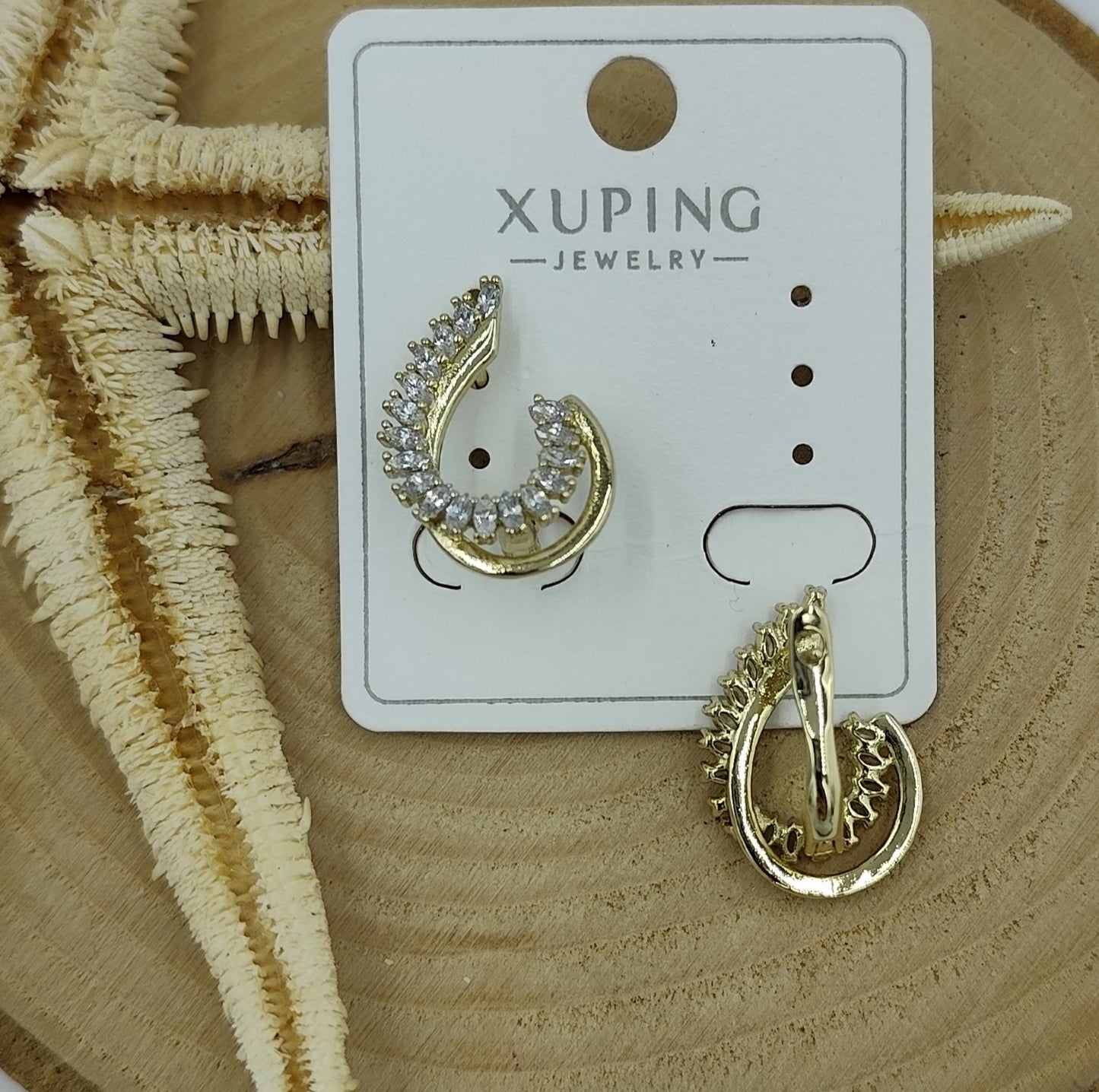14 K Taş Detaylı Küpe