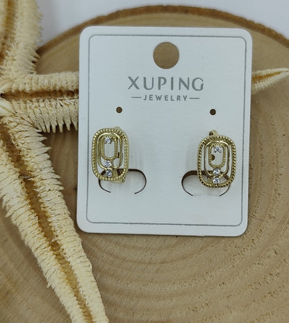 14 K Taş Detaylı Küçük Kare Küpe