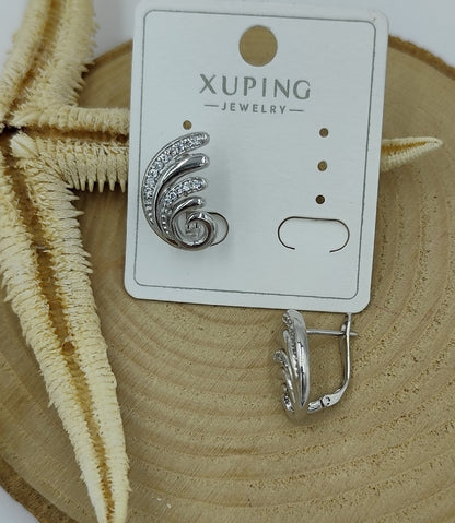 Taş Detaylı Spiral Küpe