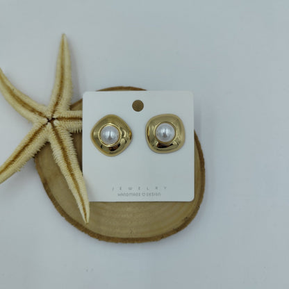 İnci Detaylı Gold Küpe