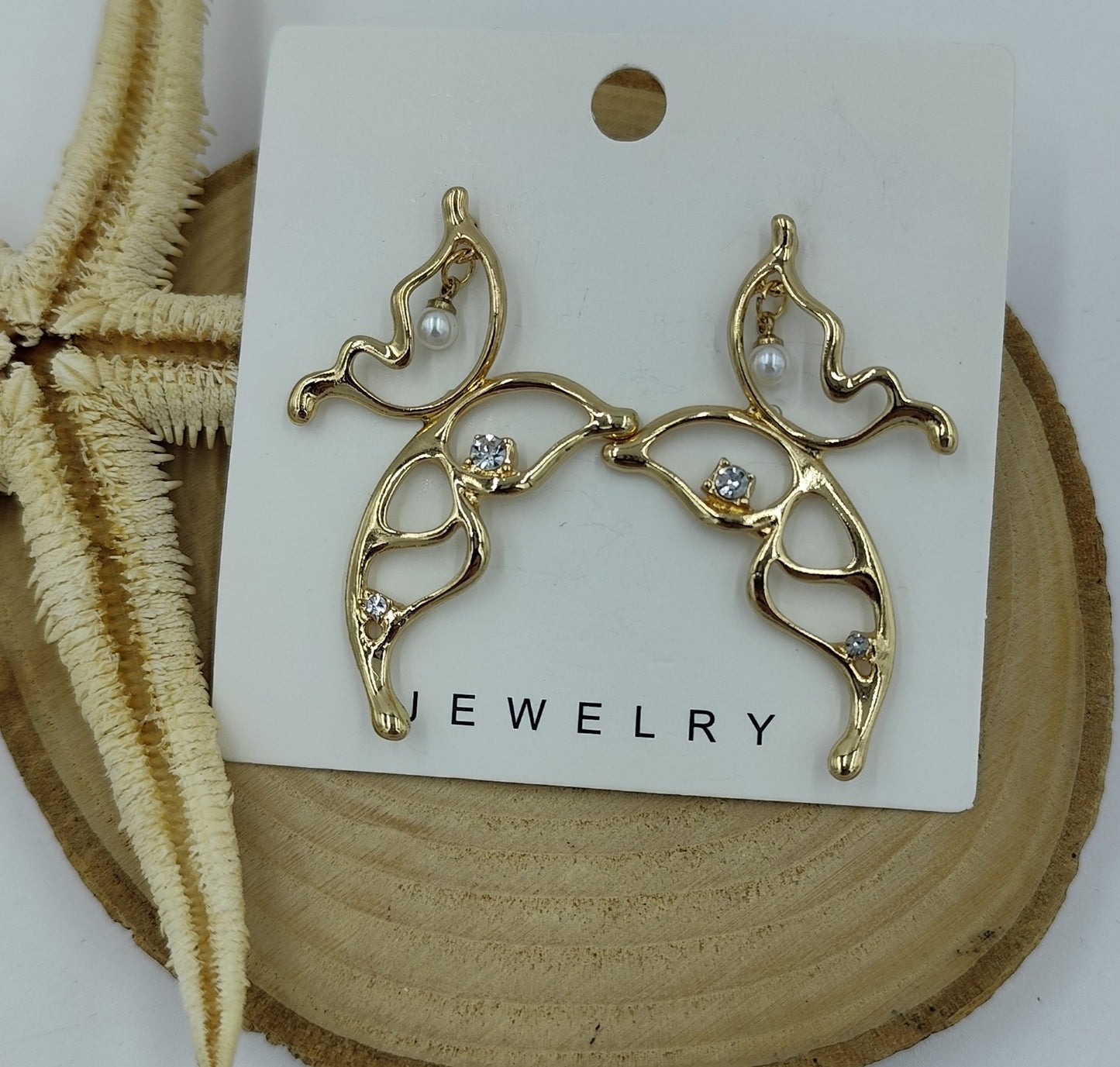 Taş ve İnci Detaylı Kelebek Küpe