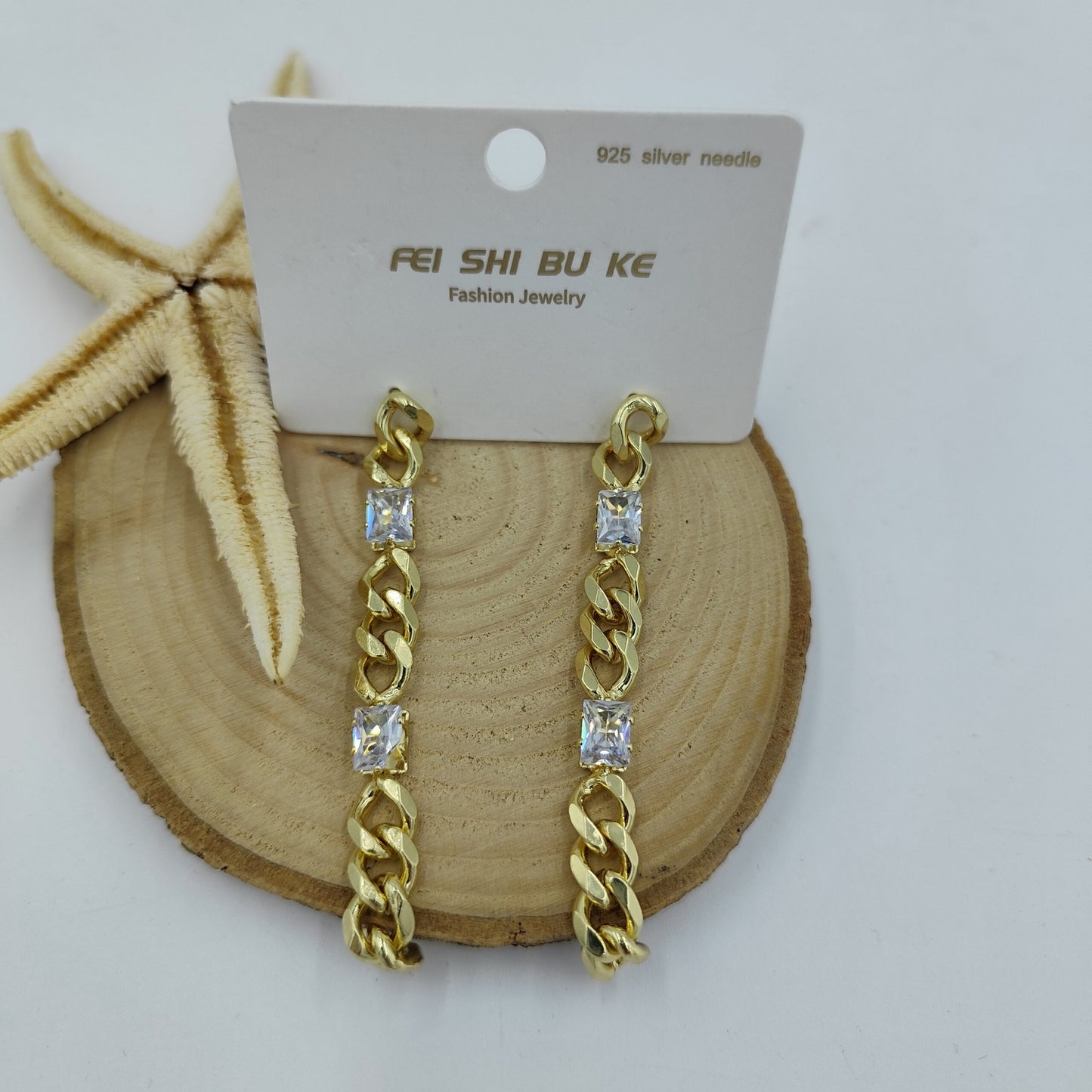 Taş Detaylı Gold Küpe