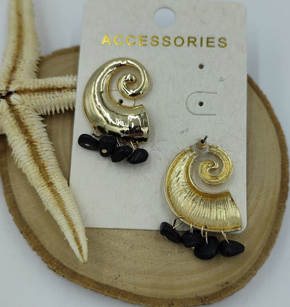 Siyah Boncuklu Spiral Gold Küpe