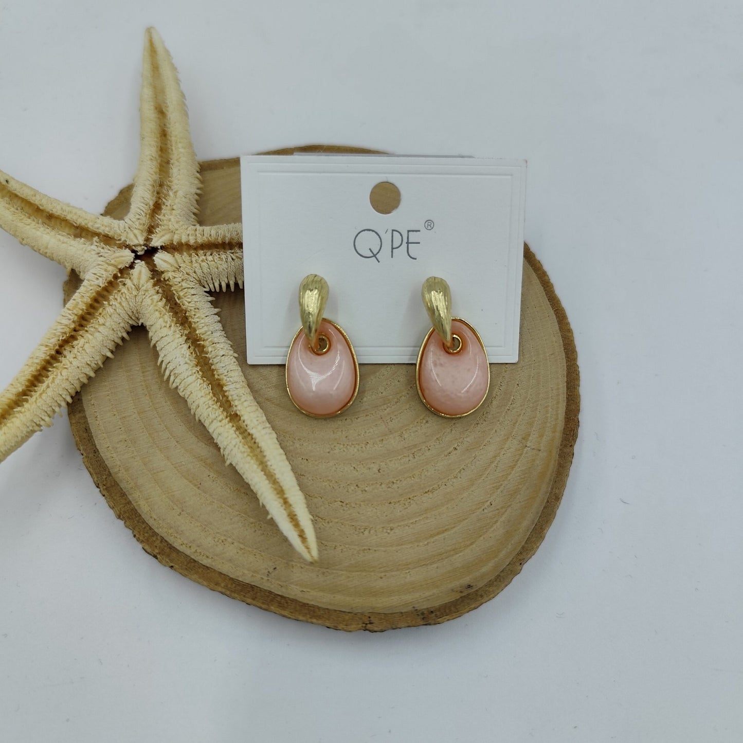 Pembe ve Gold Detaylı Küpe