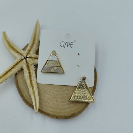 Krem Renkli Üçgen Gold Küpe