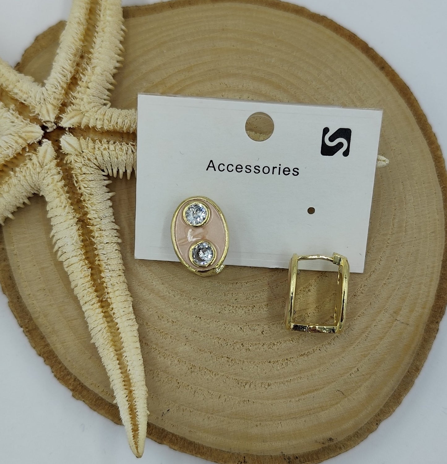Taş Detaylı Açık Turuncu Gold Küpe