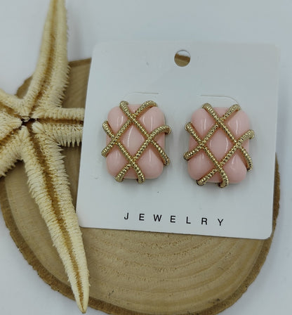 Açık Pembe ve Gold Detaylı Kare Küpe