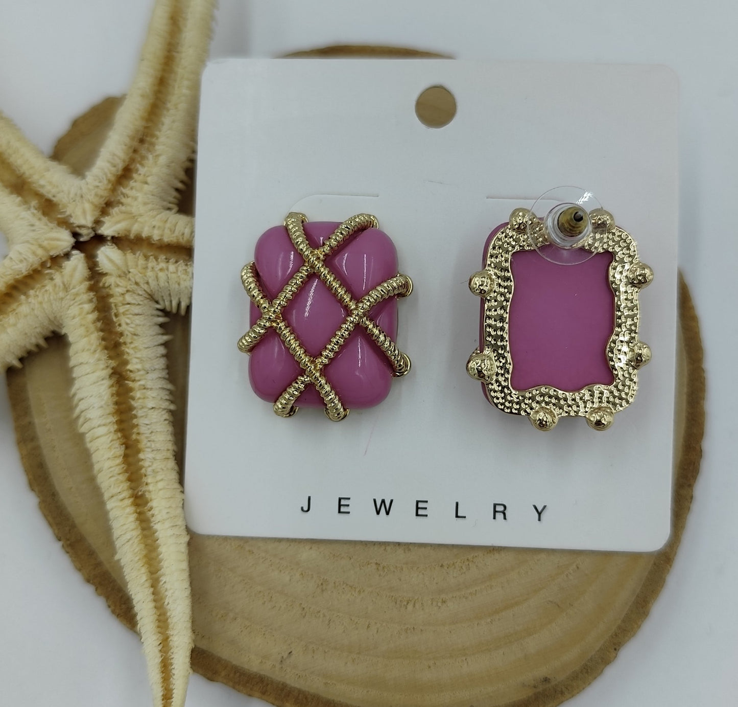 Pembe ve Gold Detaylı Kare Küpe