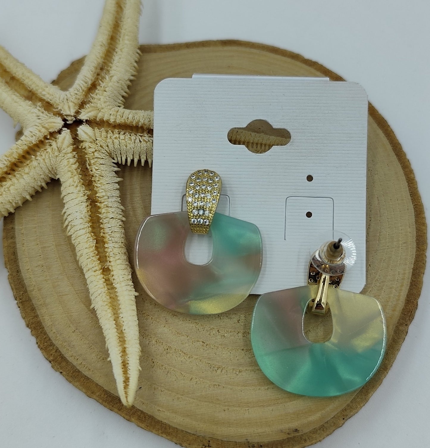 Taş Detaylı Geometrik Gold Küpe