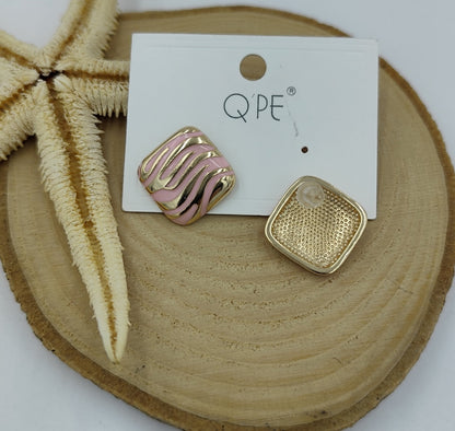 Pembe ve Gold Detaylı Küpe
