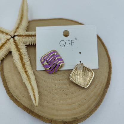 Mor ve Gold Detaylı Küçük Kare Küpe