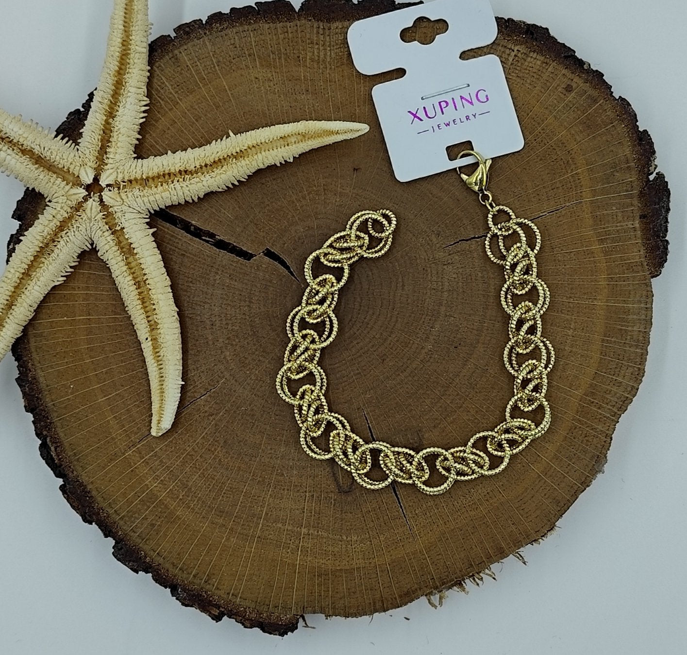 İç içe Geçmiş Halkalardan Oluşan 14 K Bileklik