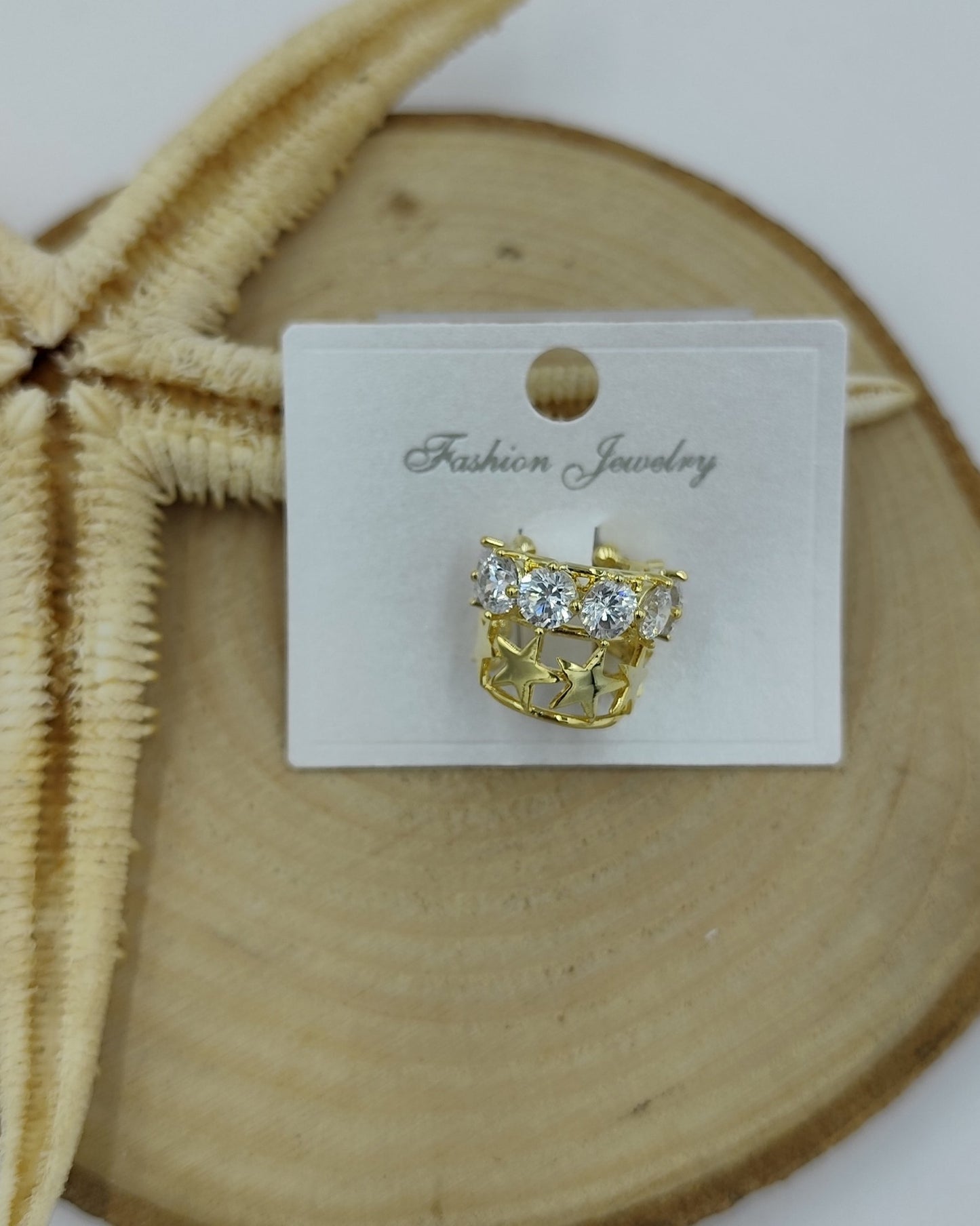Taş Detaylı Gold Kıkırdak Küpe