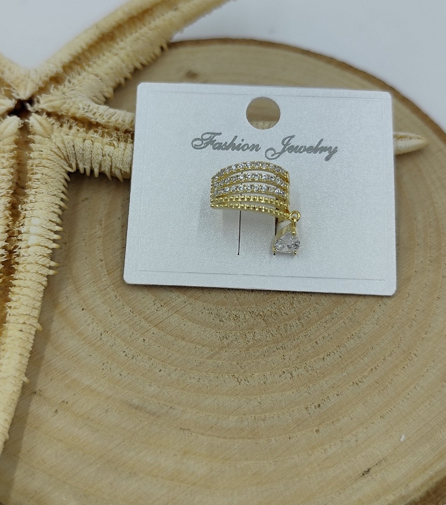 Taş Detaylı Gold Kıkırdak Küpe