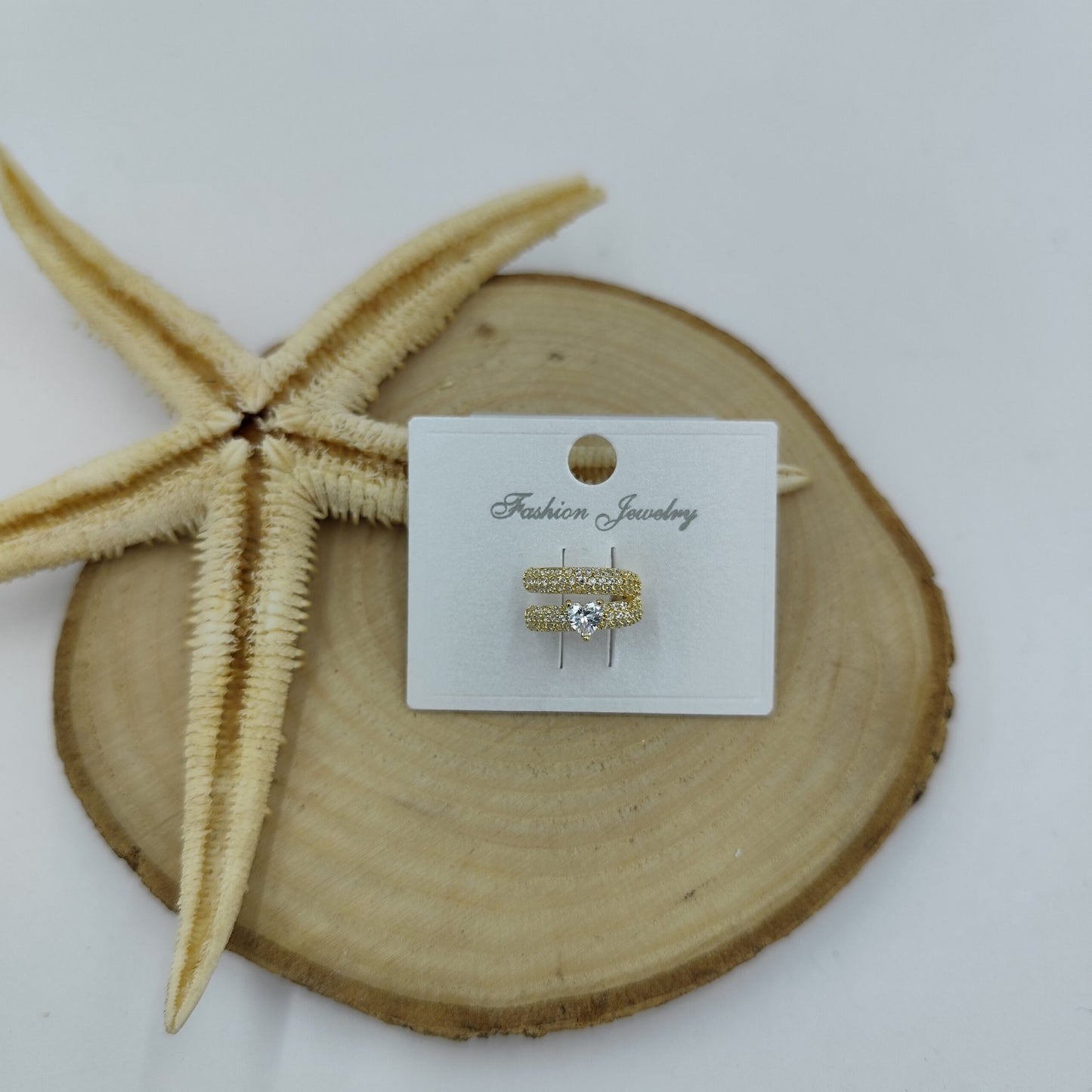 Taş Detaylı Gold Kıkırdak Küpe