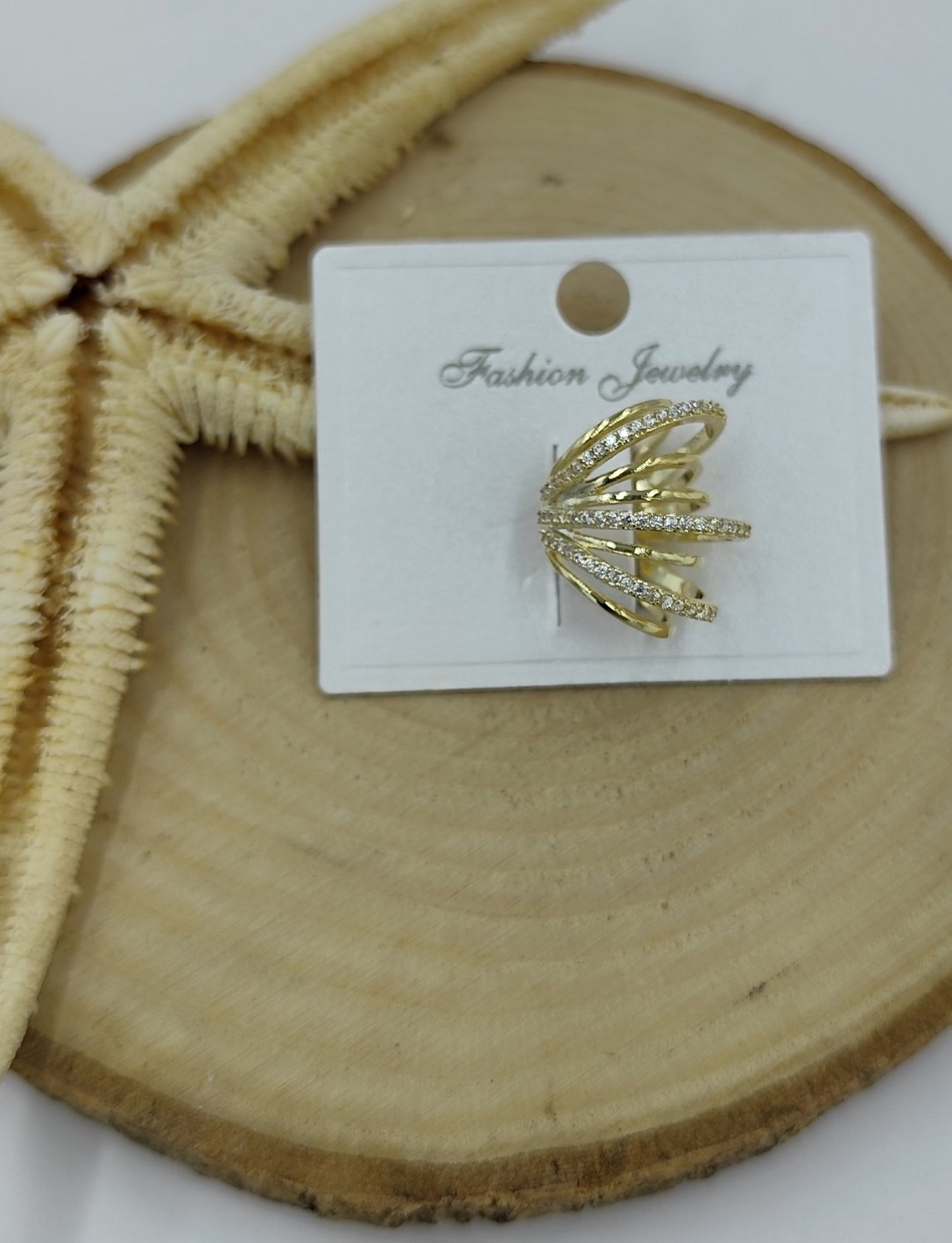 Taş Detaylı Çoklu Görünümlü Gold Kıkırdak Küpe