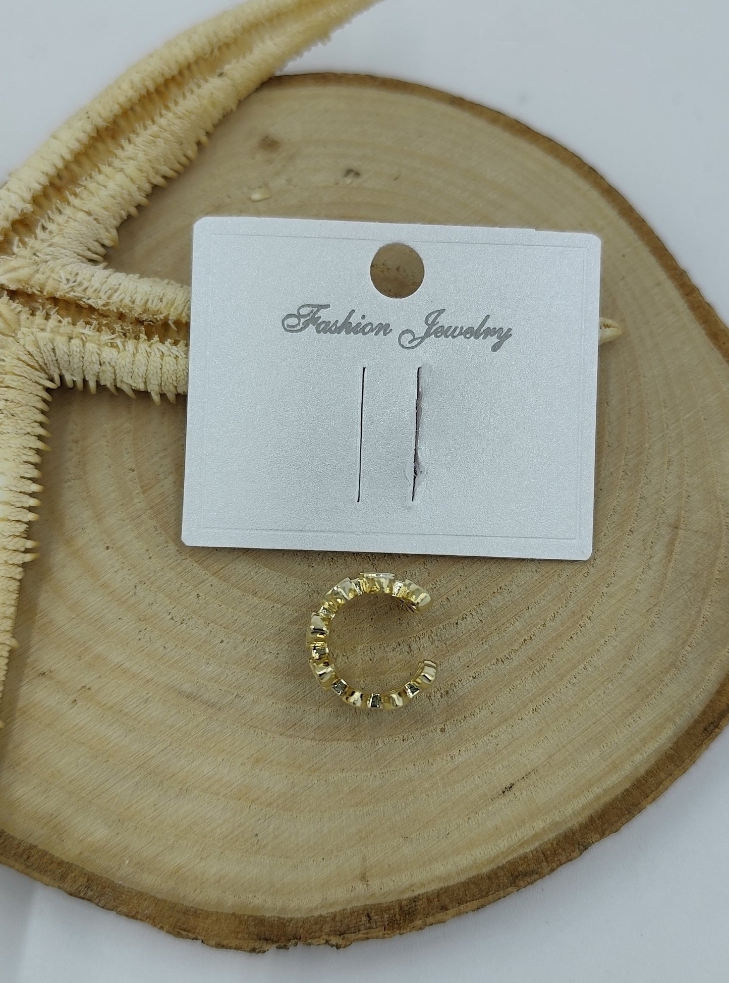 Taş Detaylı Gold Kıkırdak Küpe
