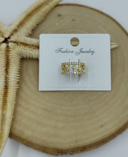 Taş Detaylı Gold Kıkırdak Küpe
