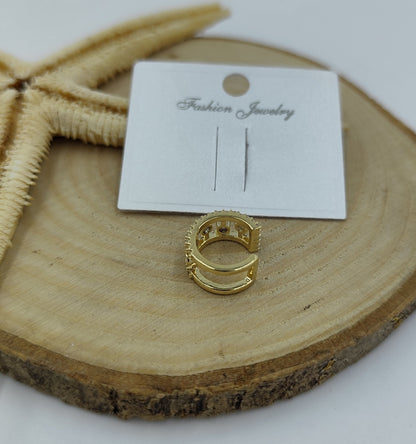 Taş Detaylı Gold Kıkırdak Küpe