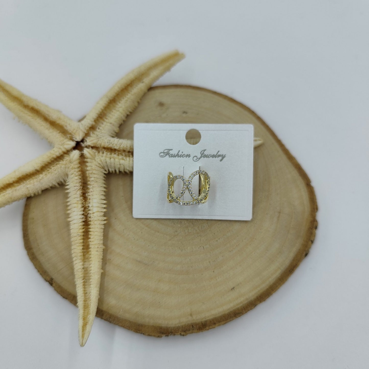 Taş Detaylı Gold Kıkırdak Küpe