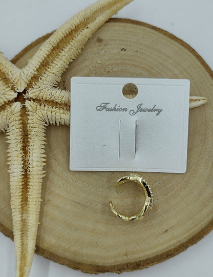 Taş Detaylı Gold Kıkırdak Küpe