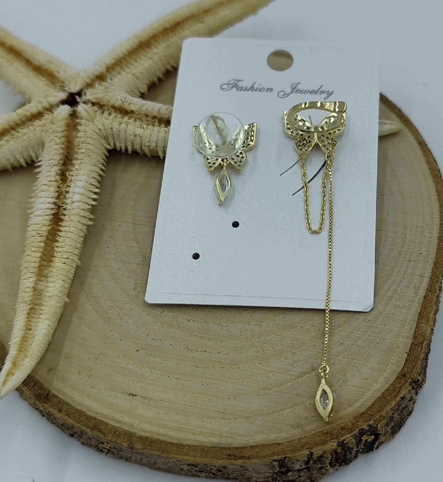 Kelebek Gold Kıkırdak Küpe